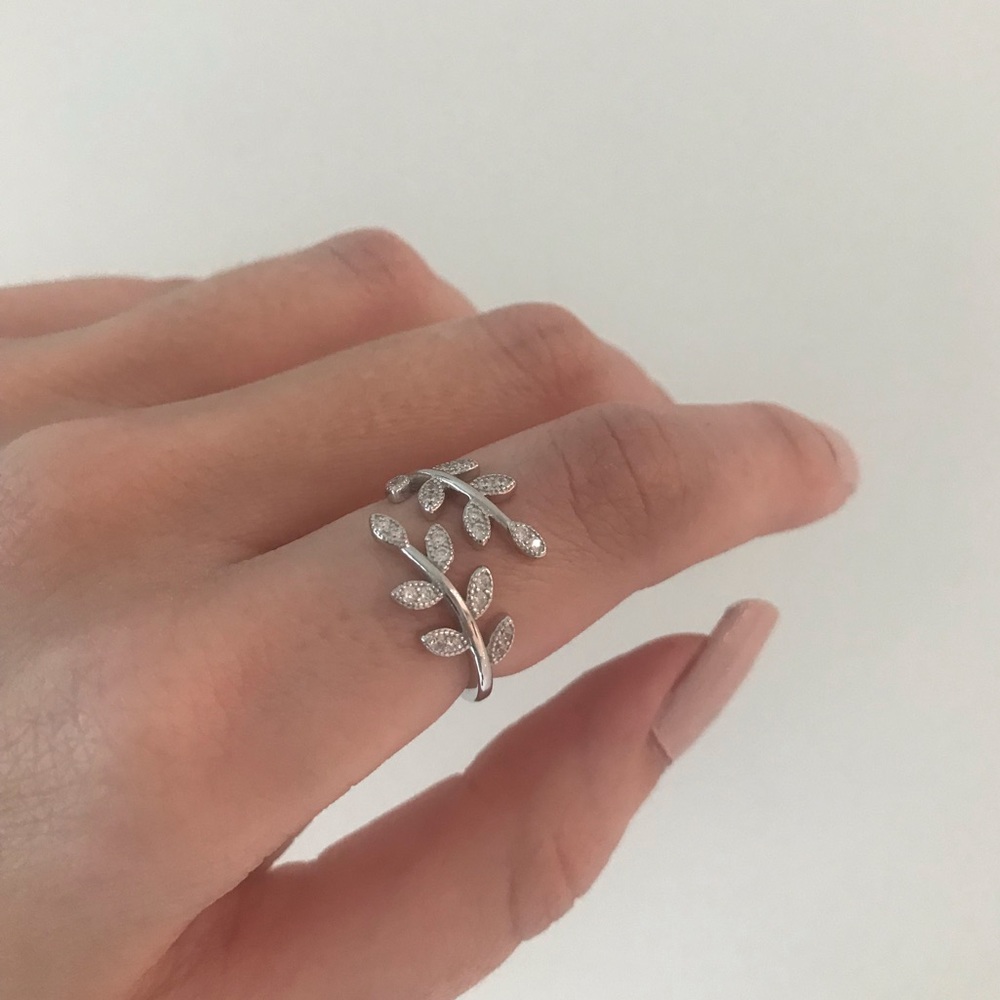 .925 Sterling Silver Olive Branch Tree Leaves Ring - Picture 6 of 6